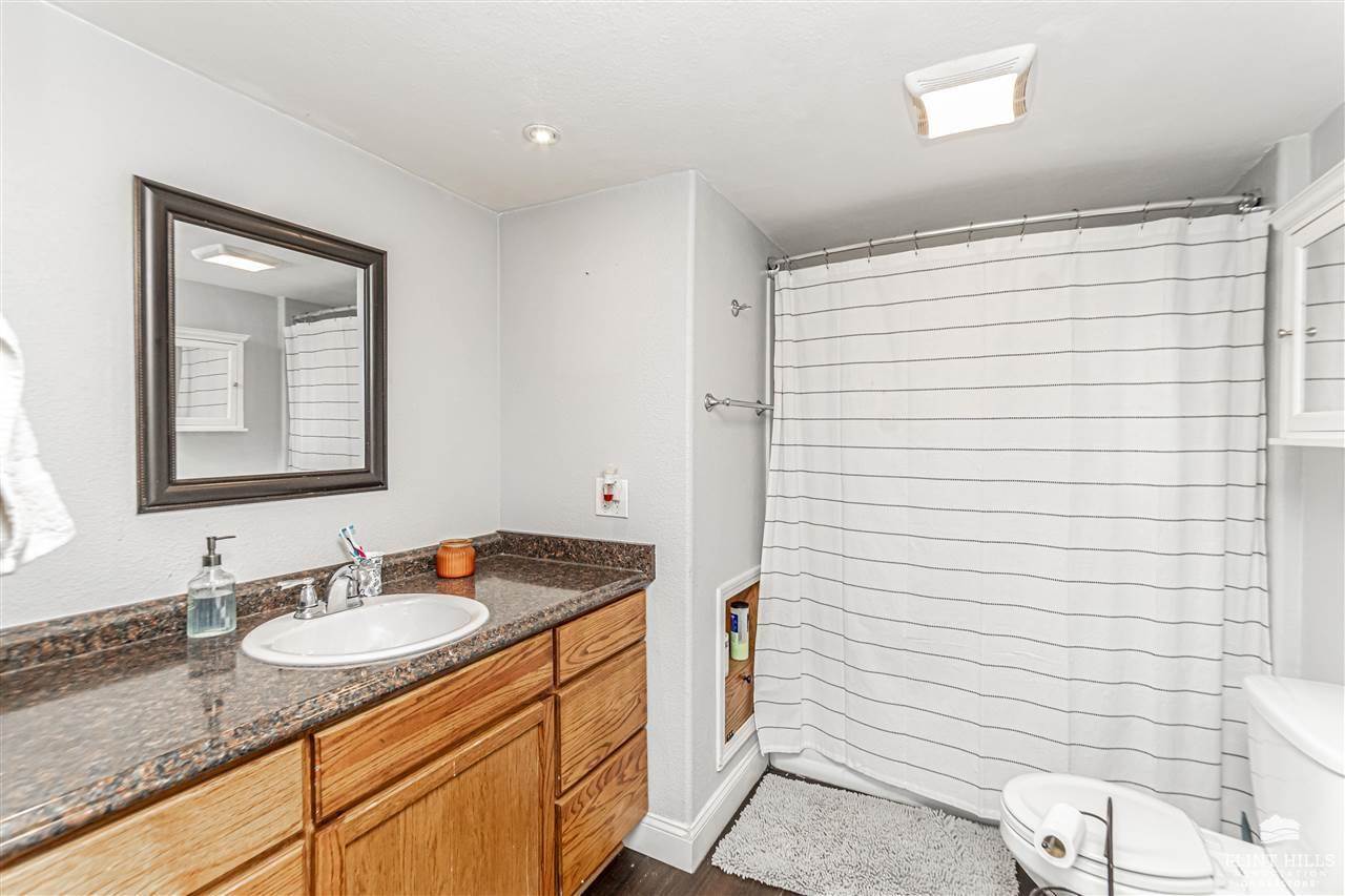 2505 Old Highway 40, Junction City, KS 66441