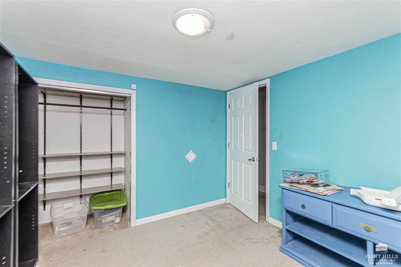 2505 Old Highway 40, Junction City, KS 66441