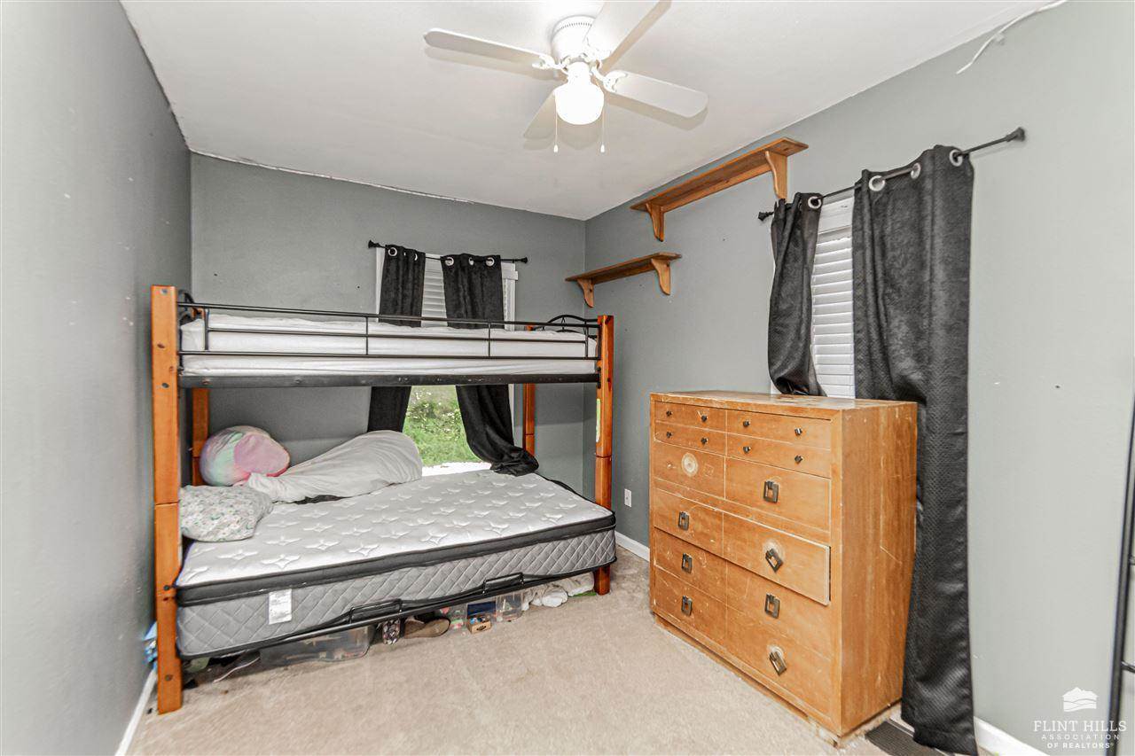 2505 Old Highway 40, Junction City, KS 66441