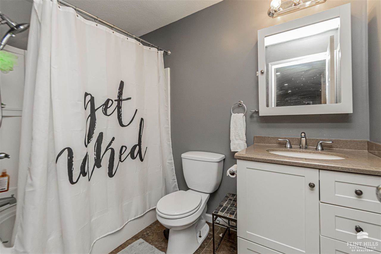 2505 Old Highway 40, Junction City, KS 66441