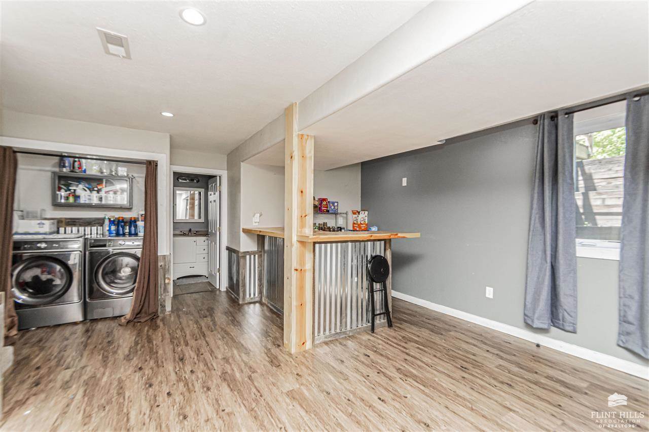 2505 Old Highway 40, Junction City, KS 66441