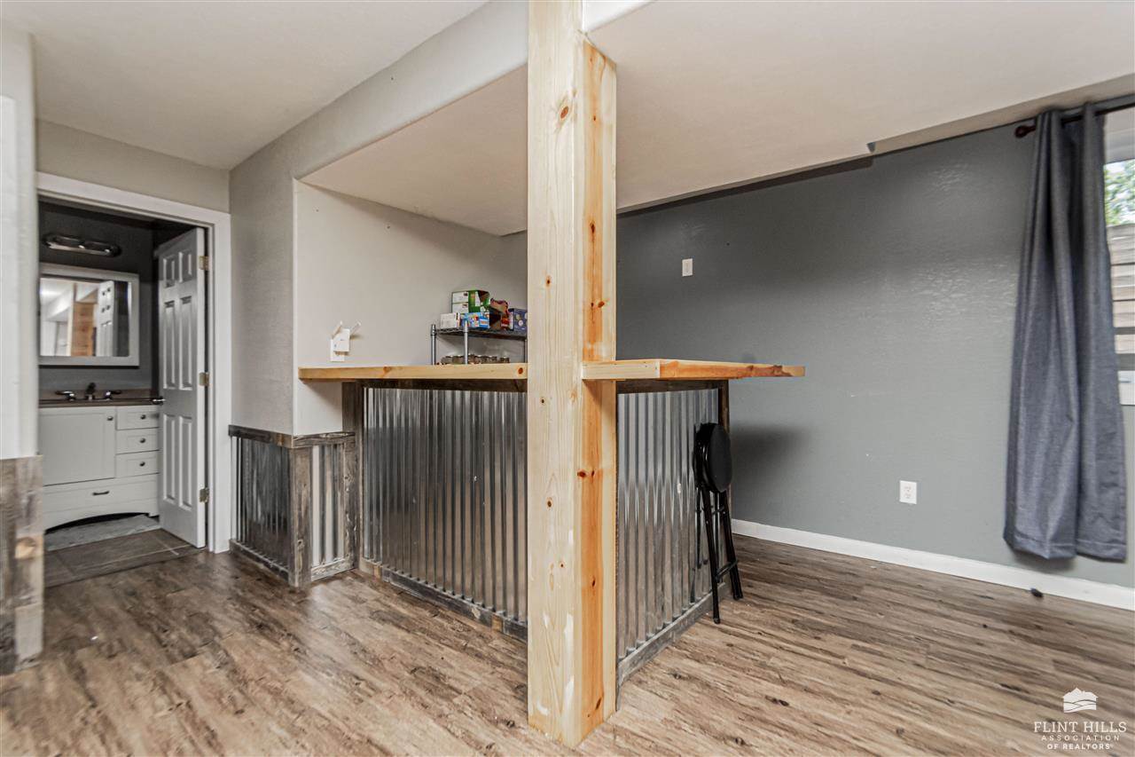 2505 Old Highway 40, Junction City, KS 66441