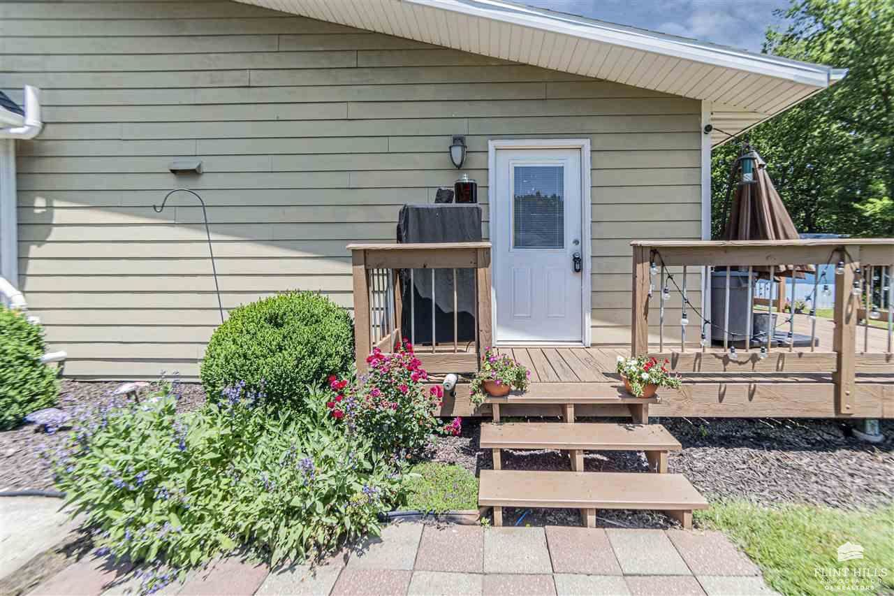 2505 Old Highway 40, Junction City, KS 66441