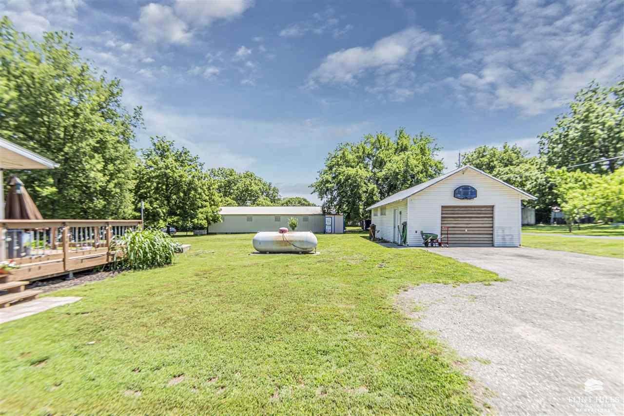 2505 Old Highway 40, Junction City, KS 66441