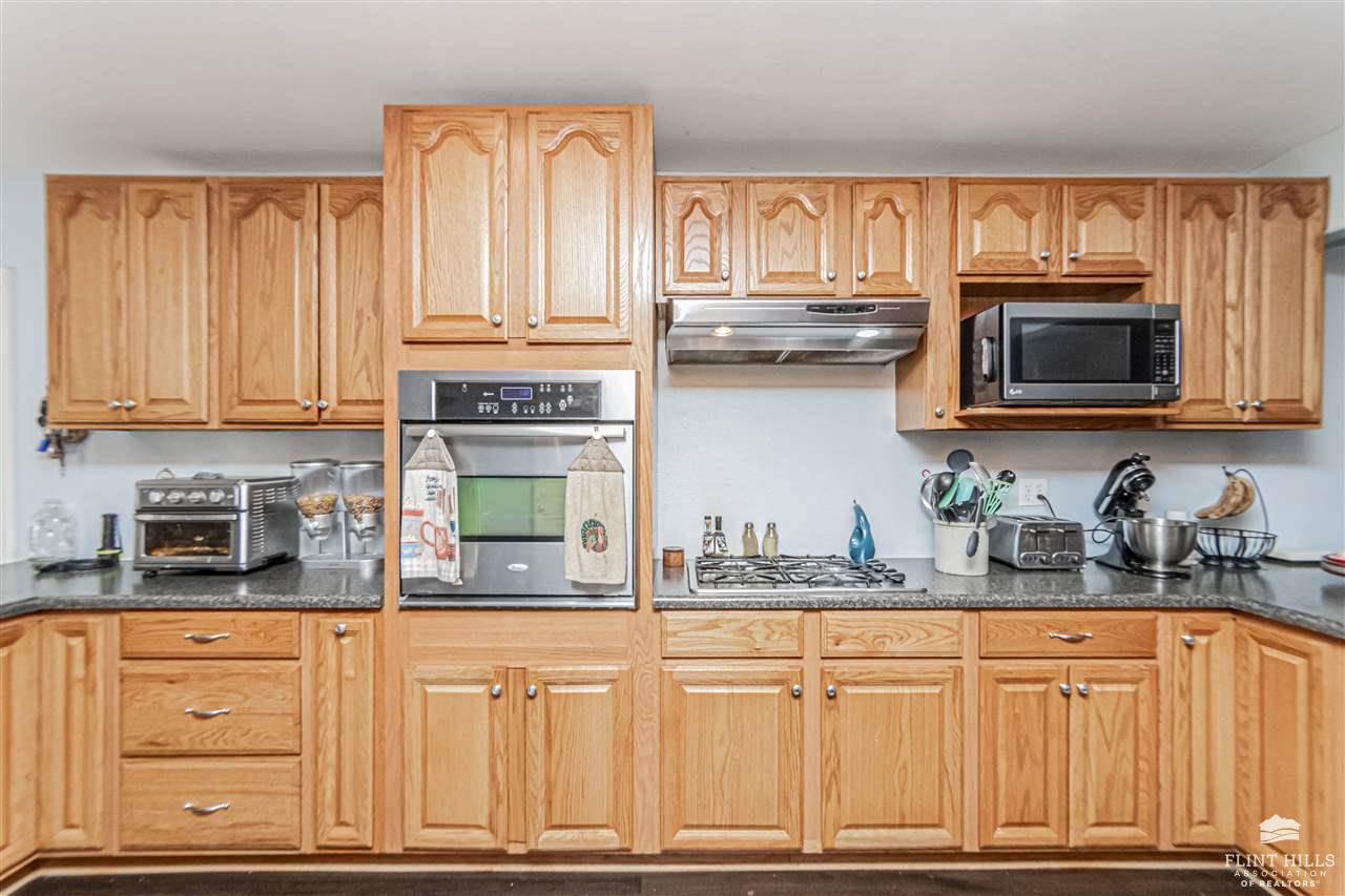 2505 Old Highway 40, Junction City, KS 66441