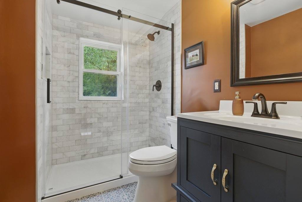 332 Treble Cove Rd, Billerica, MA 01862