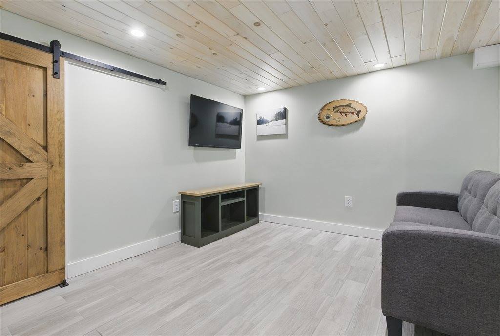 332 Treble Cove Rd, Billerica, MA 01862