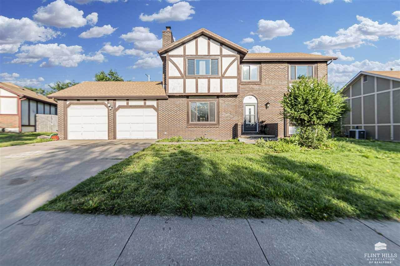 302 Arapahoe Court, Junction City, KS 66441