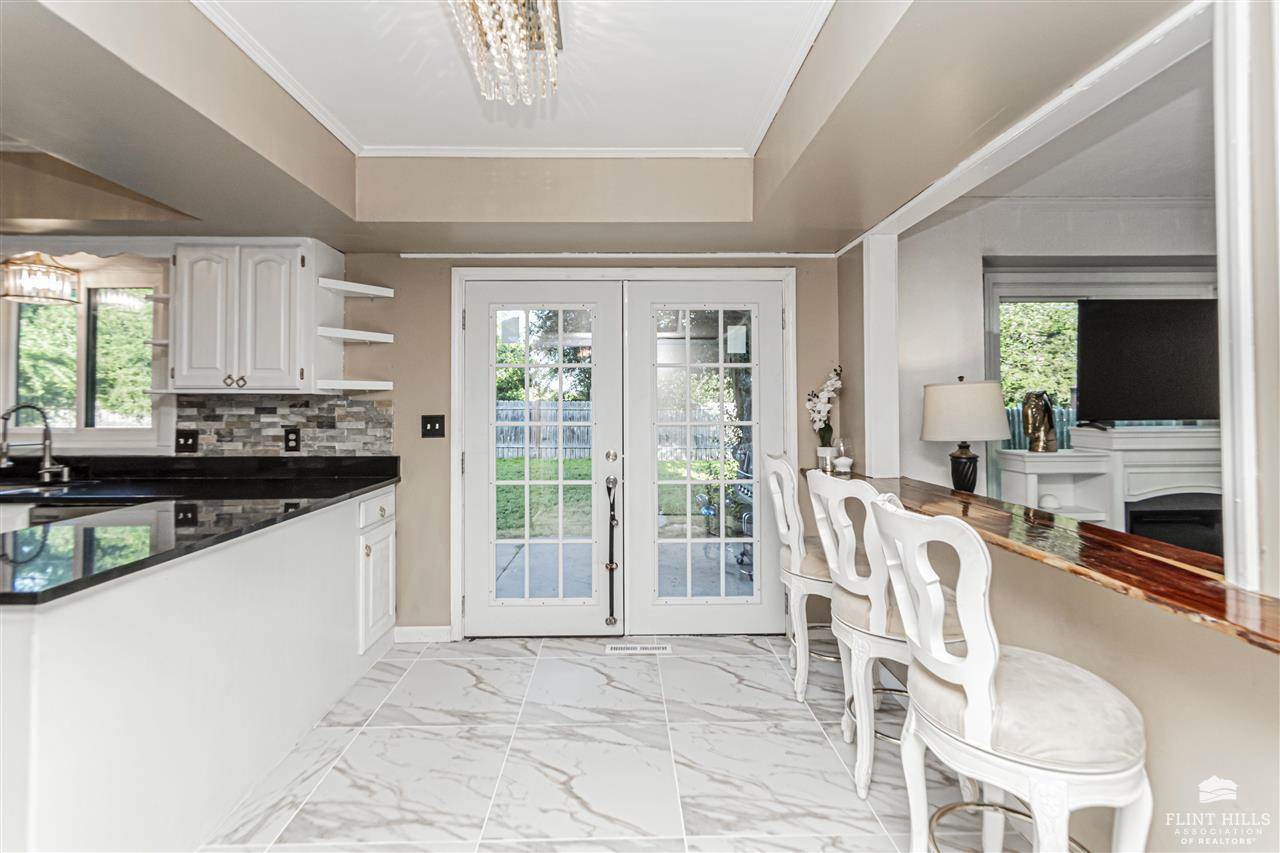 302 Arapahoe Court, Junction City, KS 66441