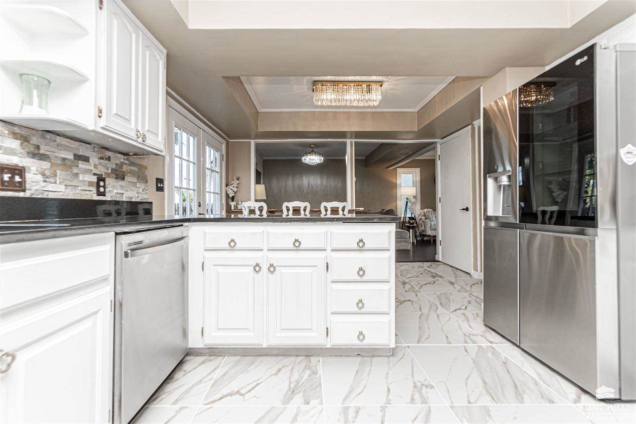 302 Arapahoe Court, Junction City, KS 66441