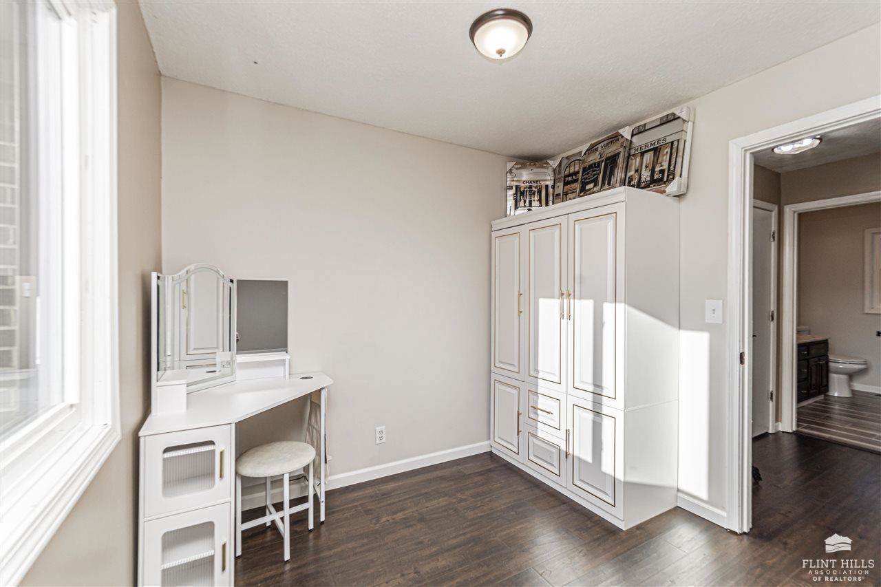 302 Arapahoe Court, Junction City, KS 66441