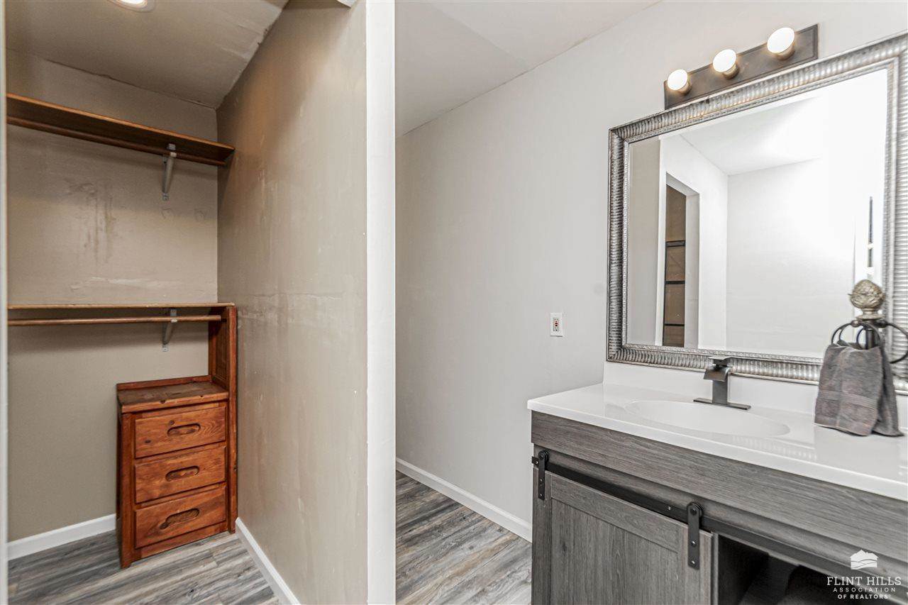 302 Arapahoe Court, Junction City, KS 66441