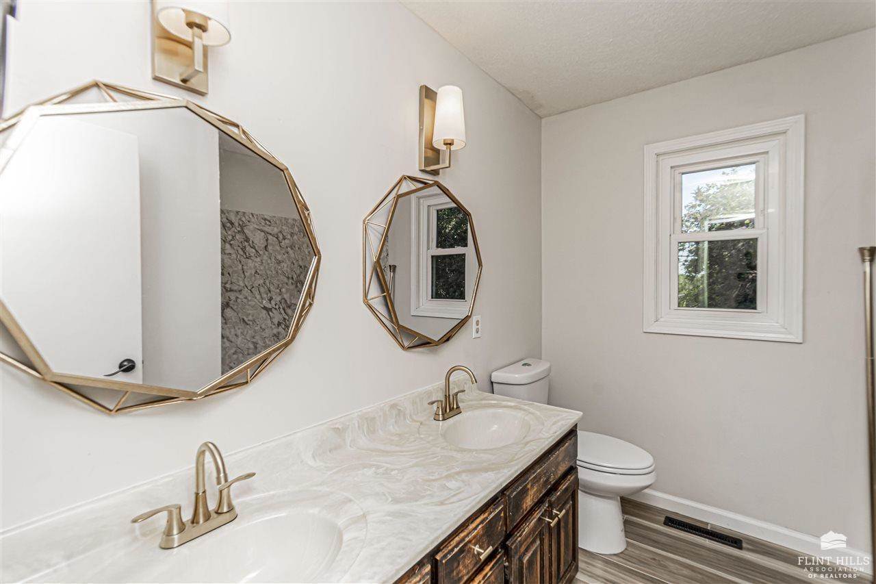 302 Arapahoe Court, Junction City, KS 66441