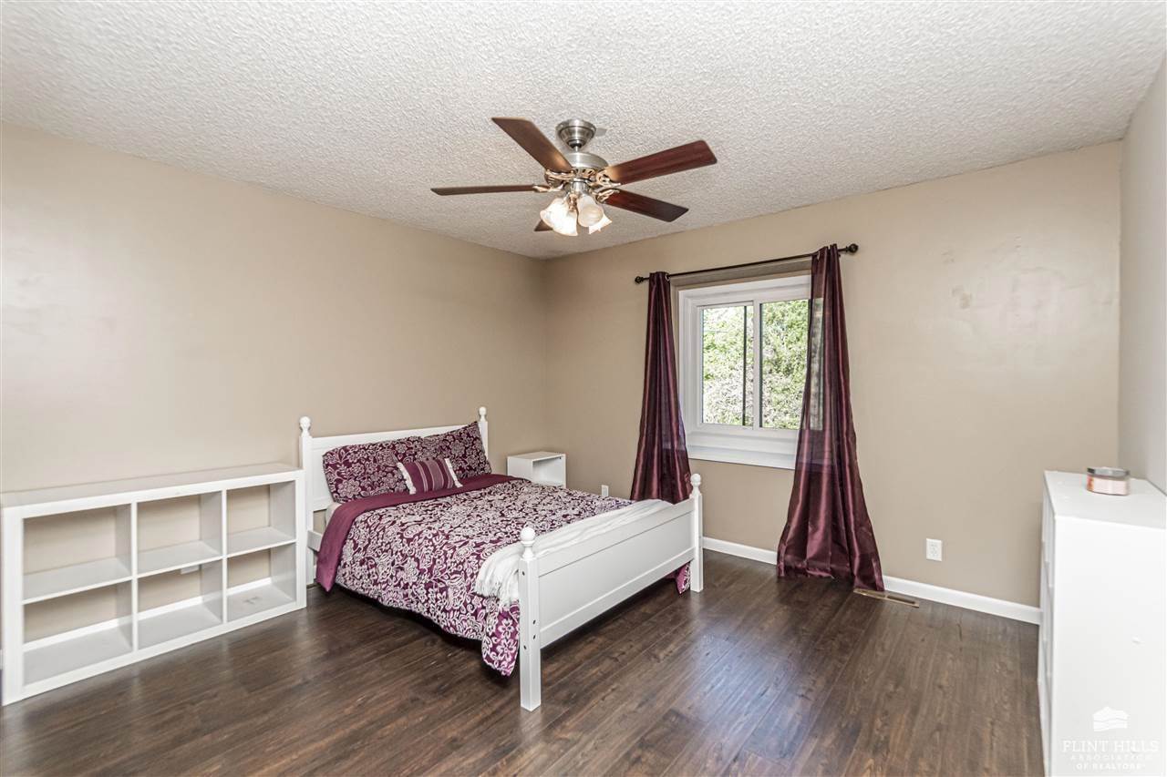 302 Arapahoe Court, Junction City, KS 66441