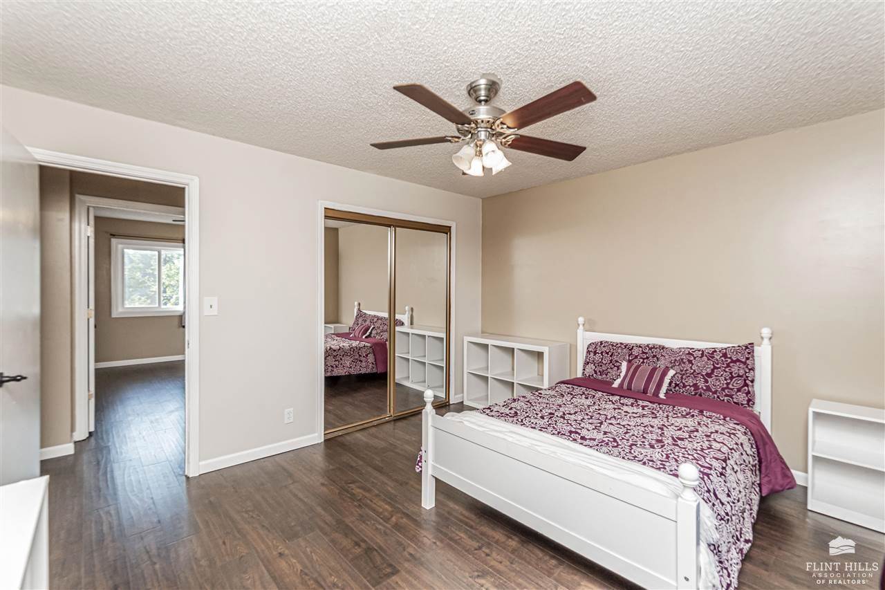 302 Arapahoe Court, Junction City, KS 66441