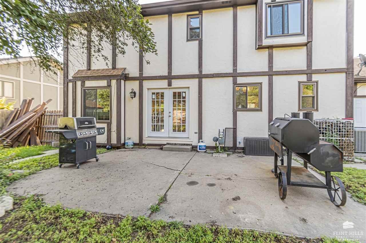 302 Arapahoe Court, Junction City, KS 66441