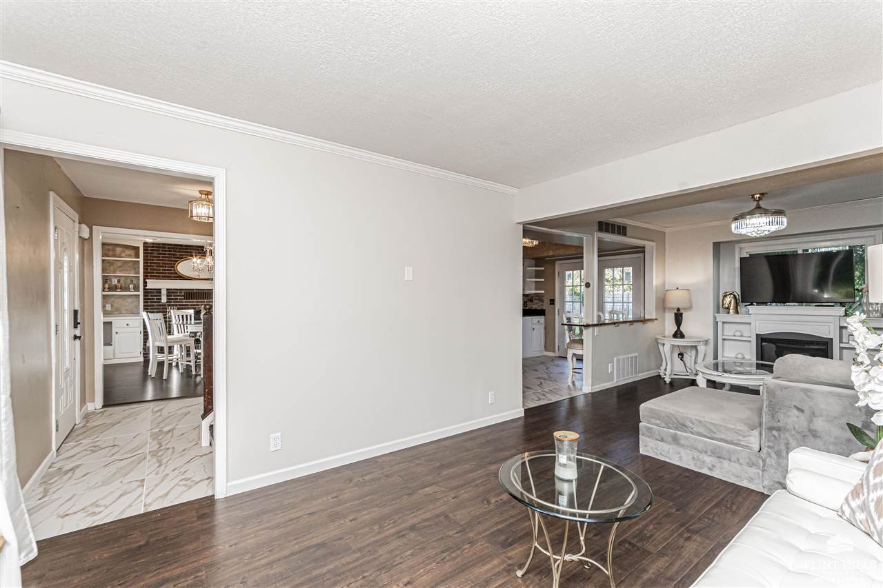 302 Arapahoe Court, Junction City, KS 66441