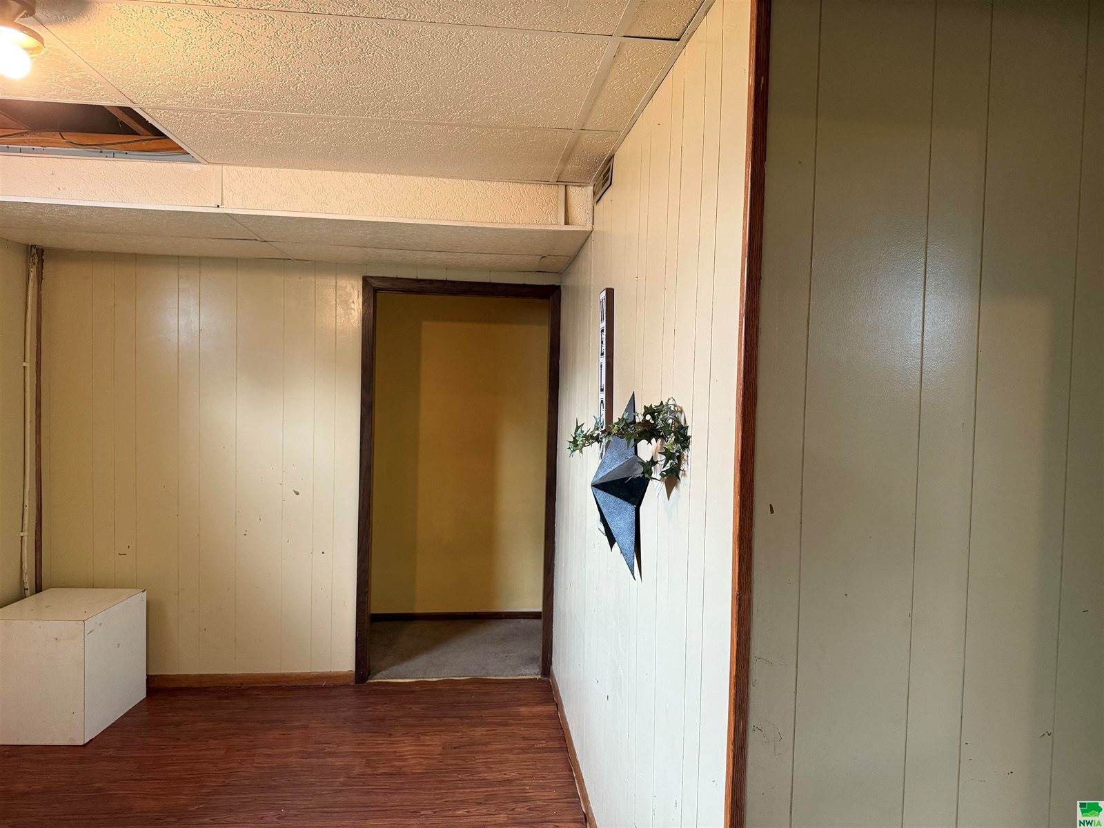 540 S 8th St, Akron, IA 51001