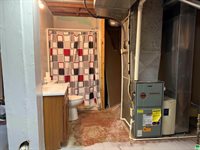 540 S 8th St, Akron, IA 51001