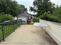 540 S 8th St, Akron, IA 51001