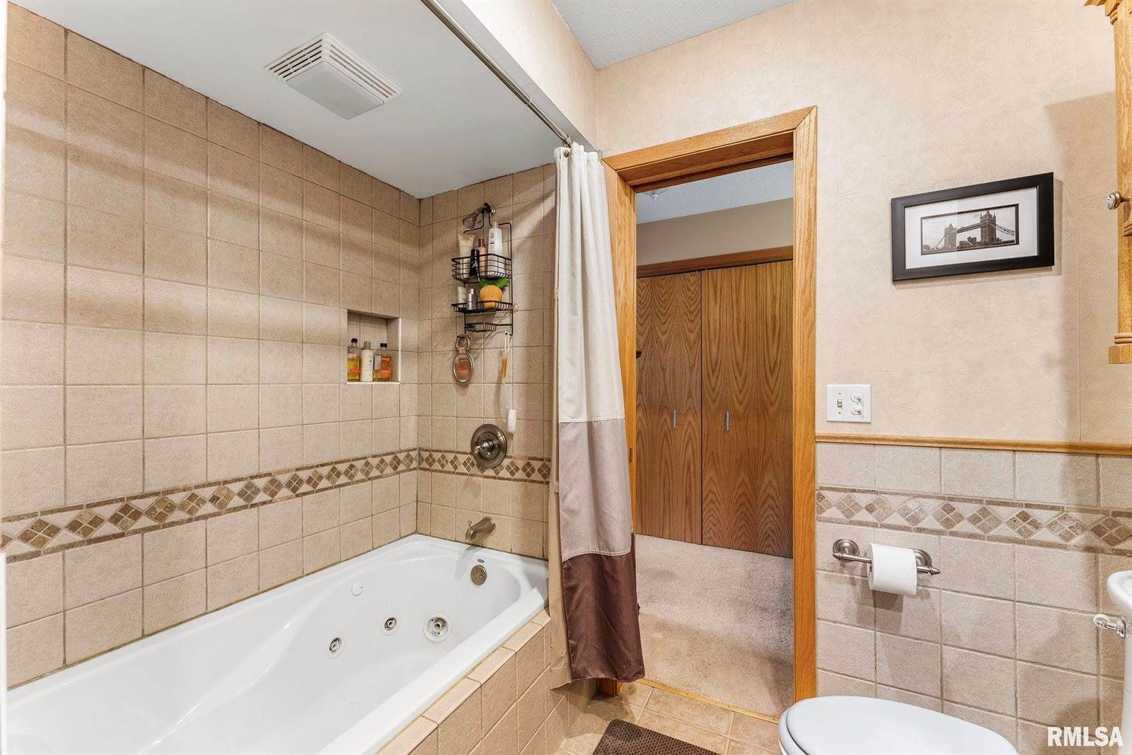 5903 36TH Avenue Court, #19, Moline, IL 61265