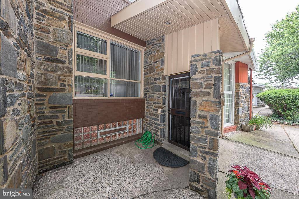 3852 Conshohocken Avenue, Philadelphia, PA 19131