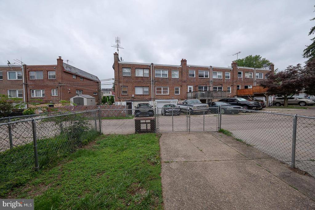 3852 Conshohocken Avenue, Philadelphia, PA 19131