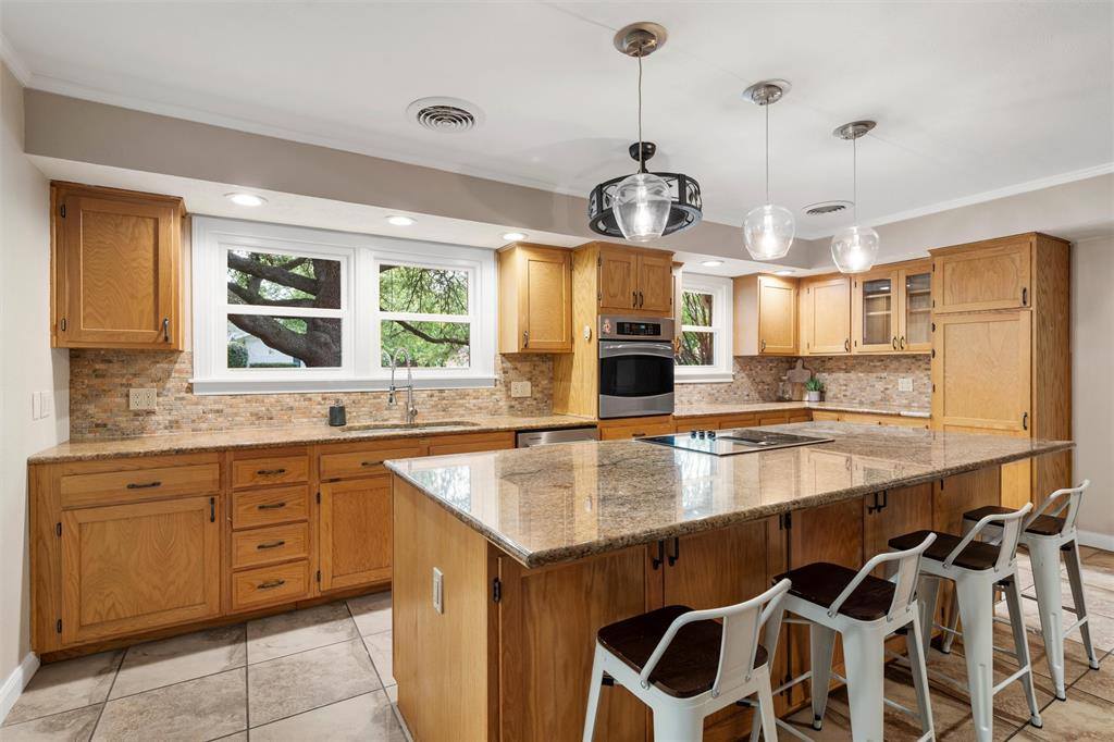 2225 Wooded Acres Drive, Waco, TX 76710