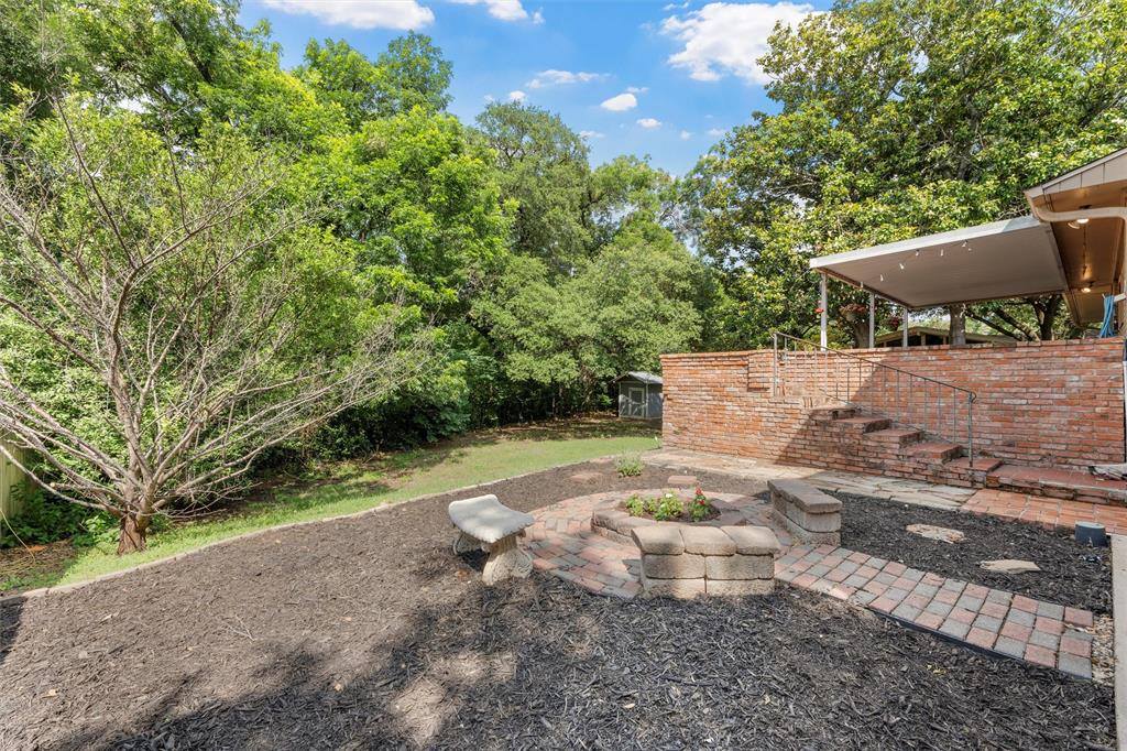 2225 Wooded Acres Drive, Waco, TX 76710