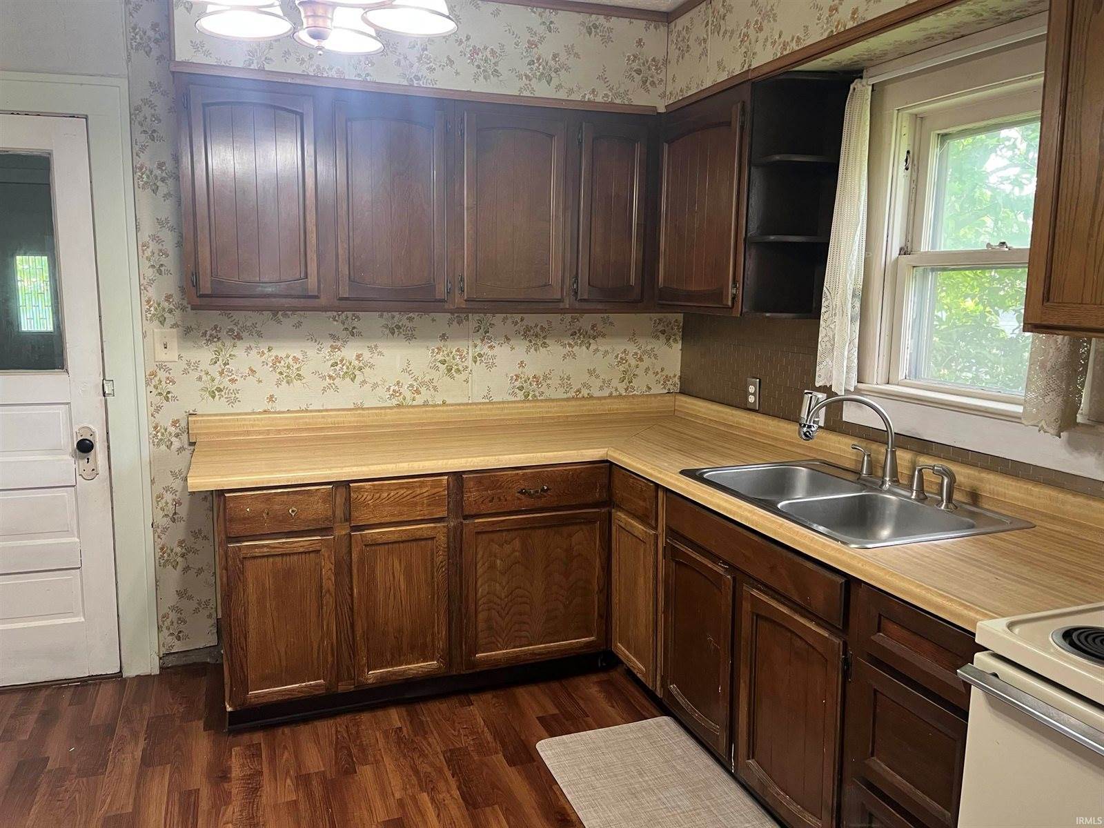 1308 W 16th Street, Muncie, IN 47302