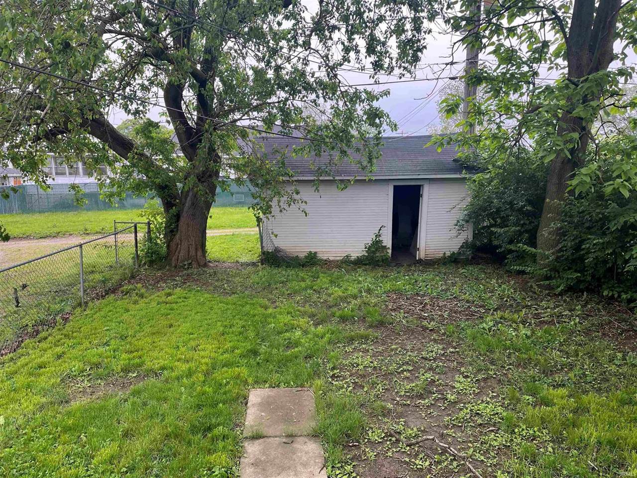 1308 W 16th Street, Muncie, IN 47302