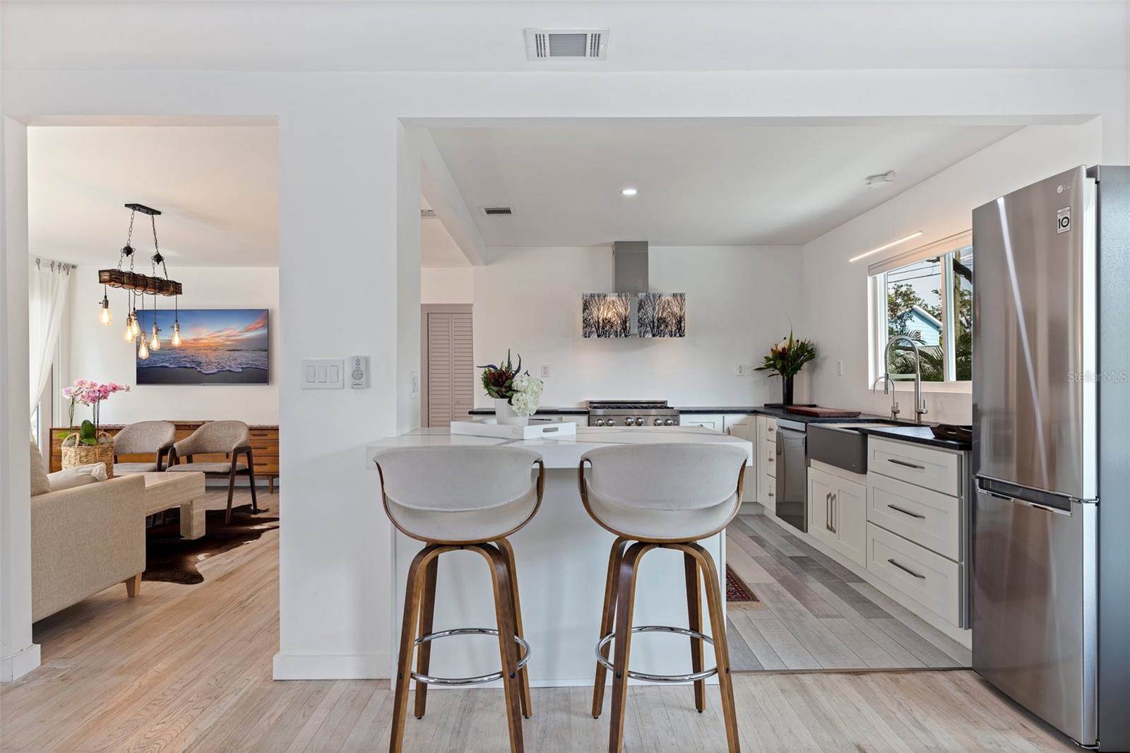 1800 Mound Place South, Saint Petersburg, FL 33712