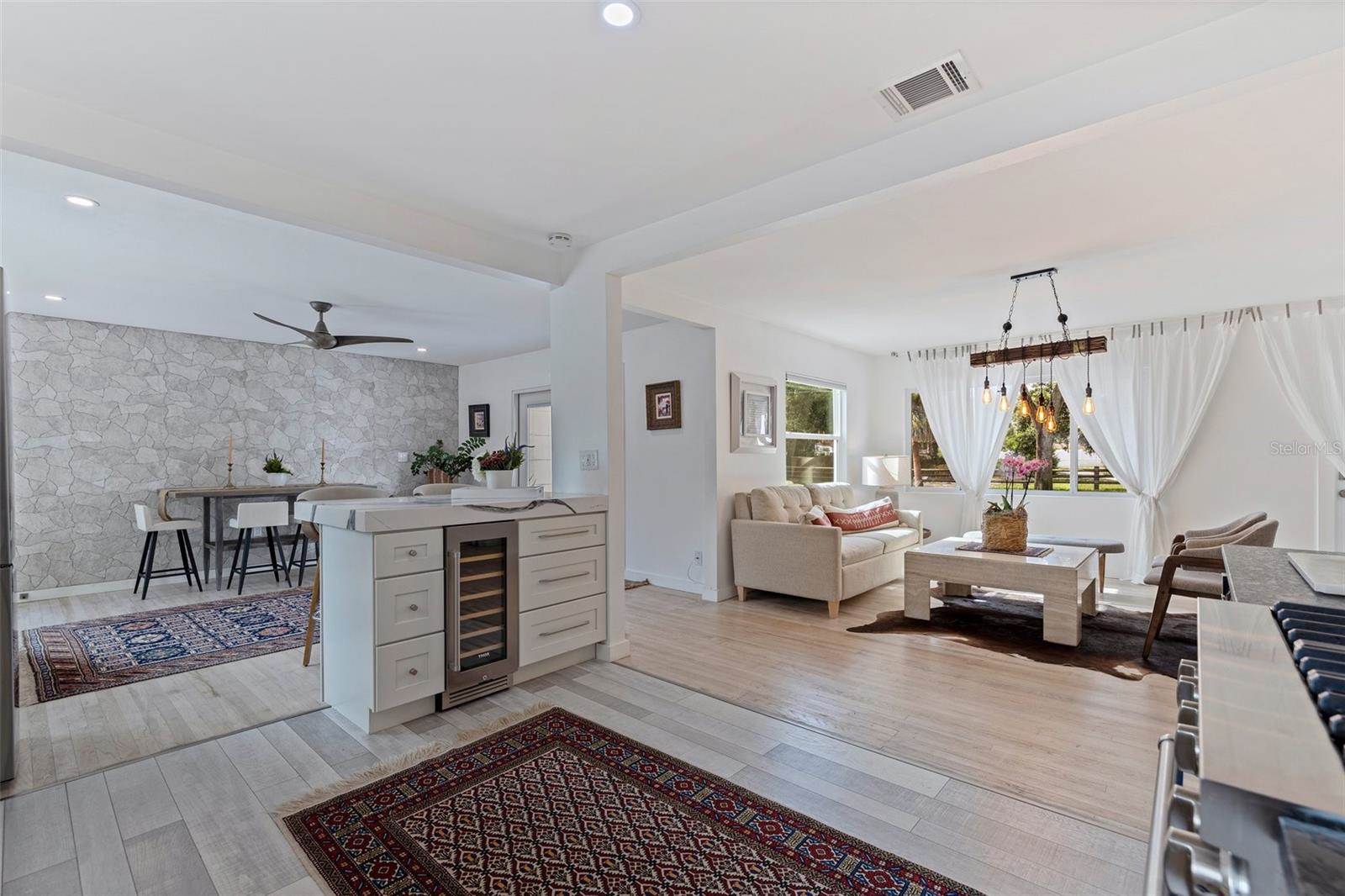 1800 Mound Place South, Saint Petersburg, FL 33712