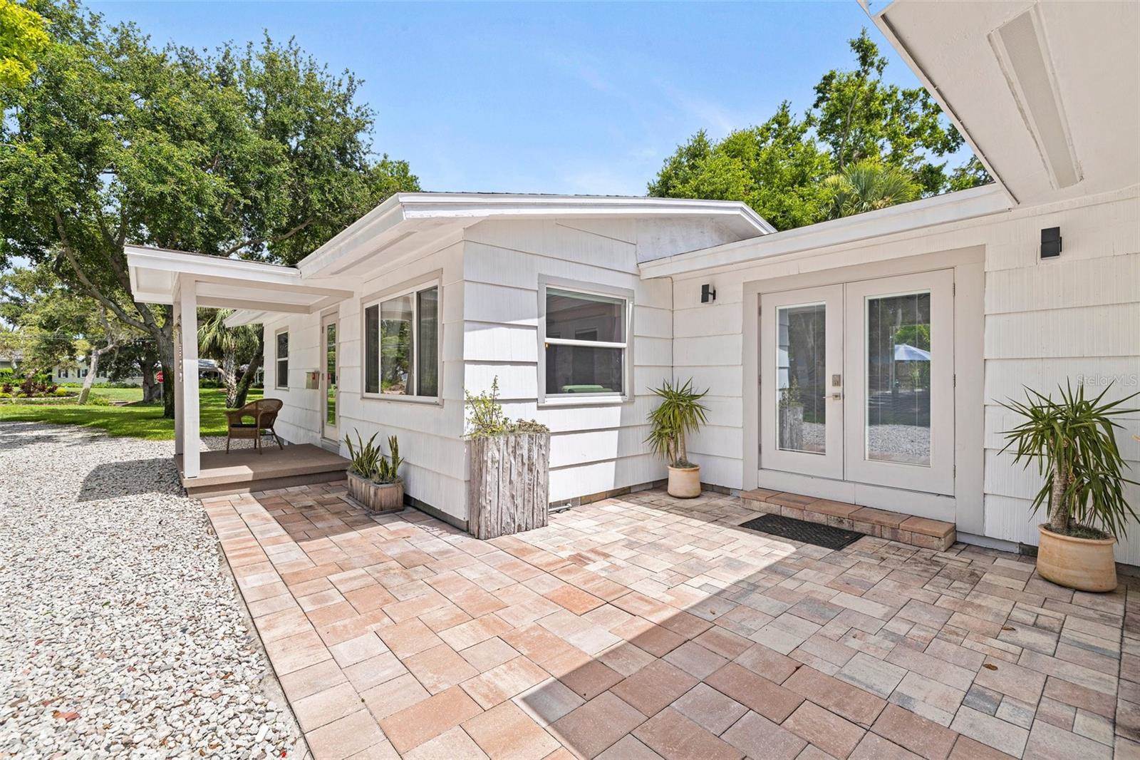 1800 Mound Place South, Saint Petersburg, FL 33712