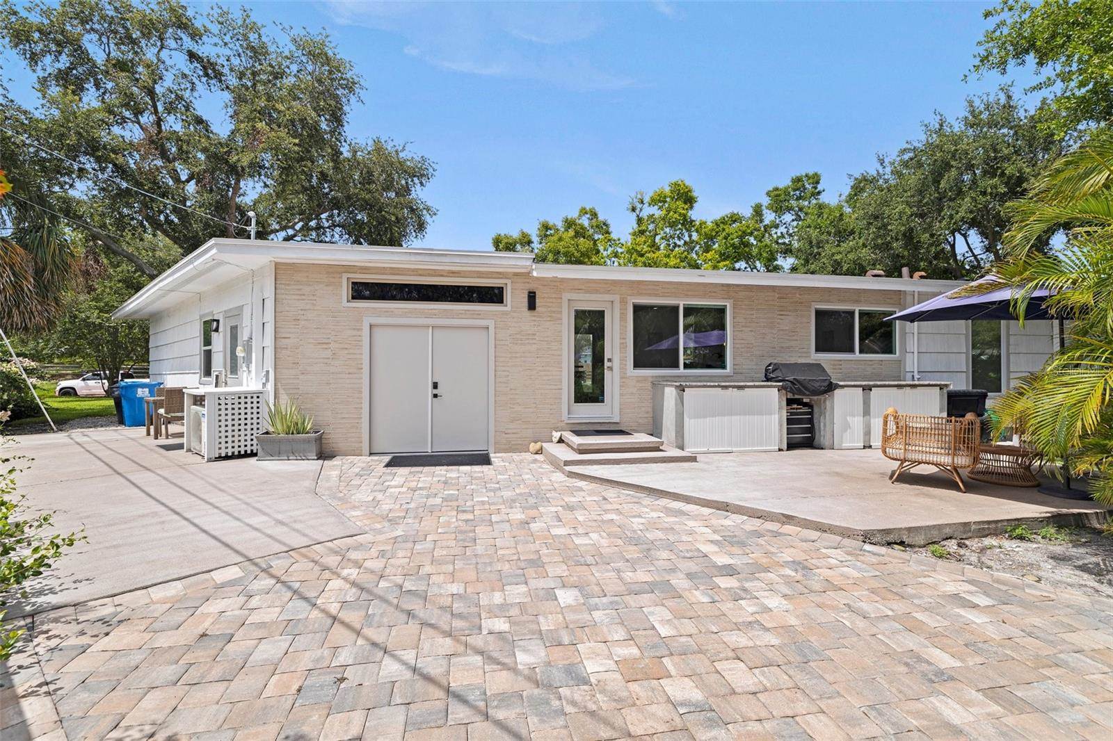 1800 Mound Place South, Saint Petersburg, FL 33712