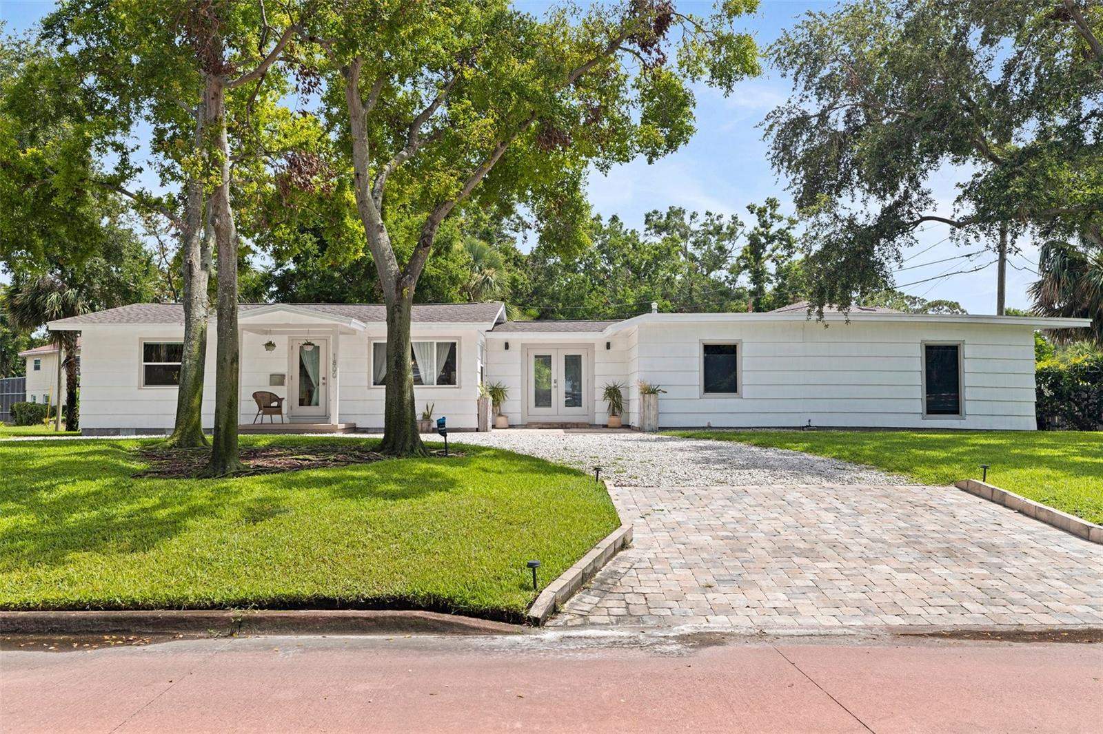 1800 Mound Place South, Saint Petersburg, FL 33712