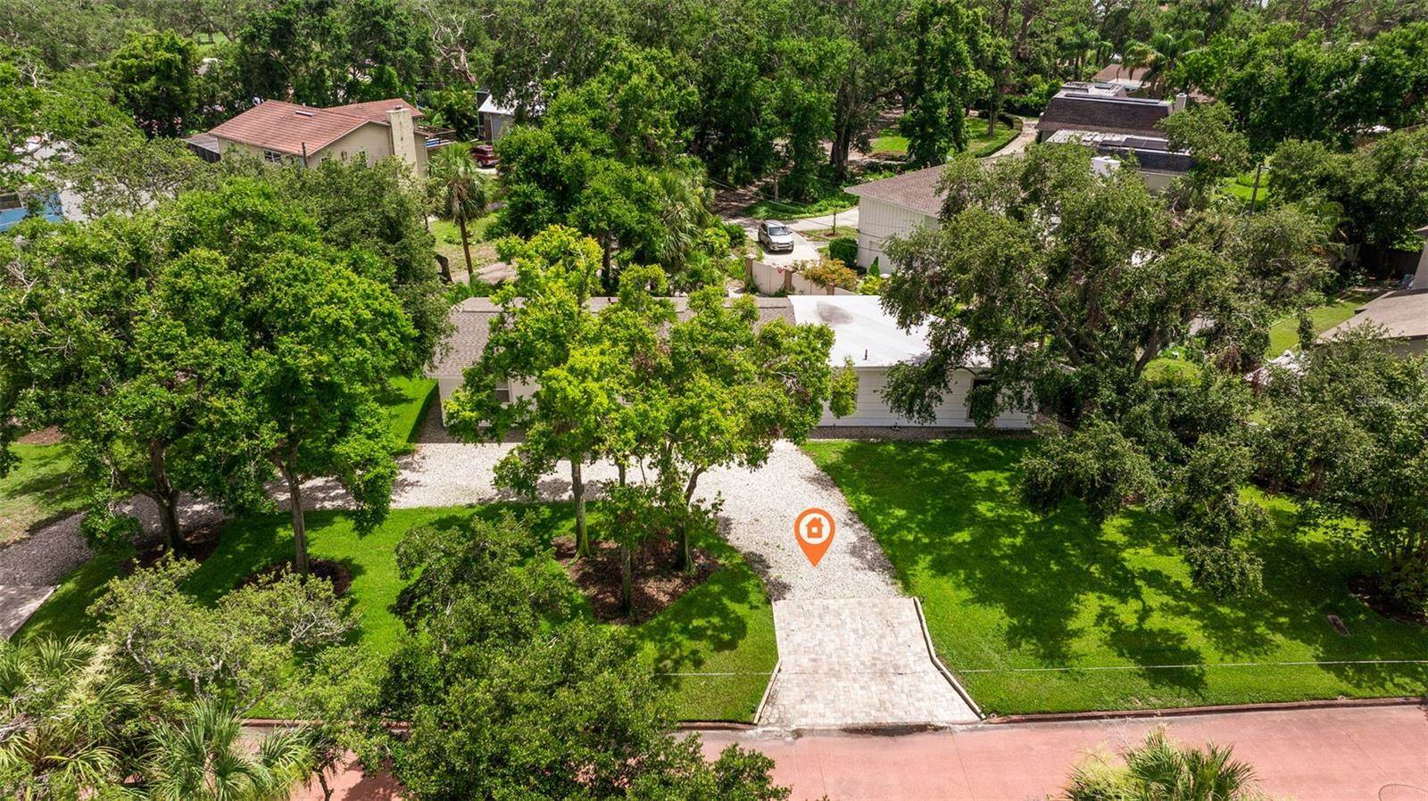 1800 Mound Place South, Saint Petersburg, FL 33712