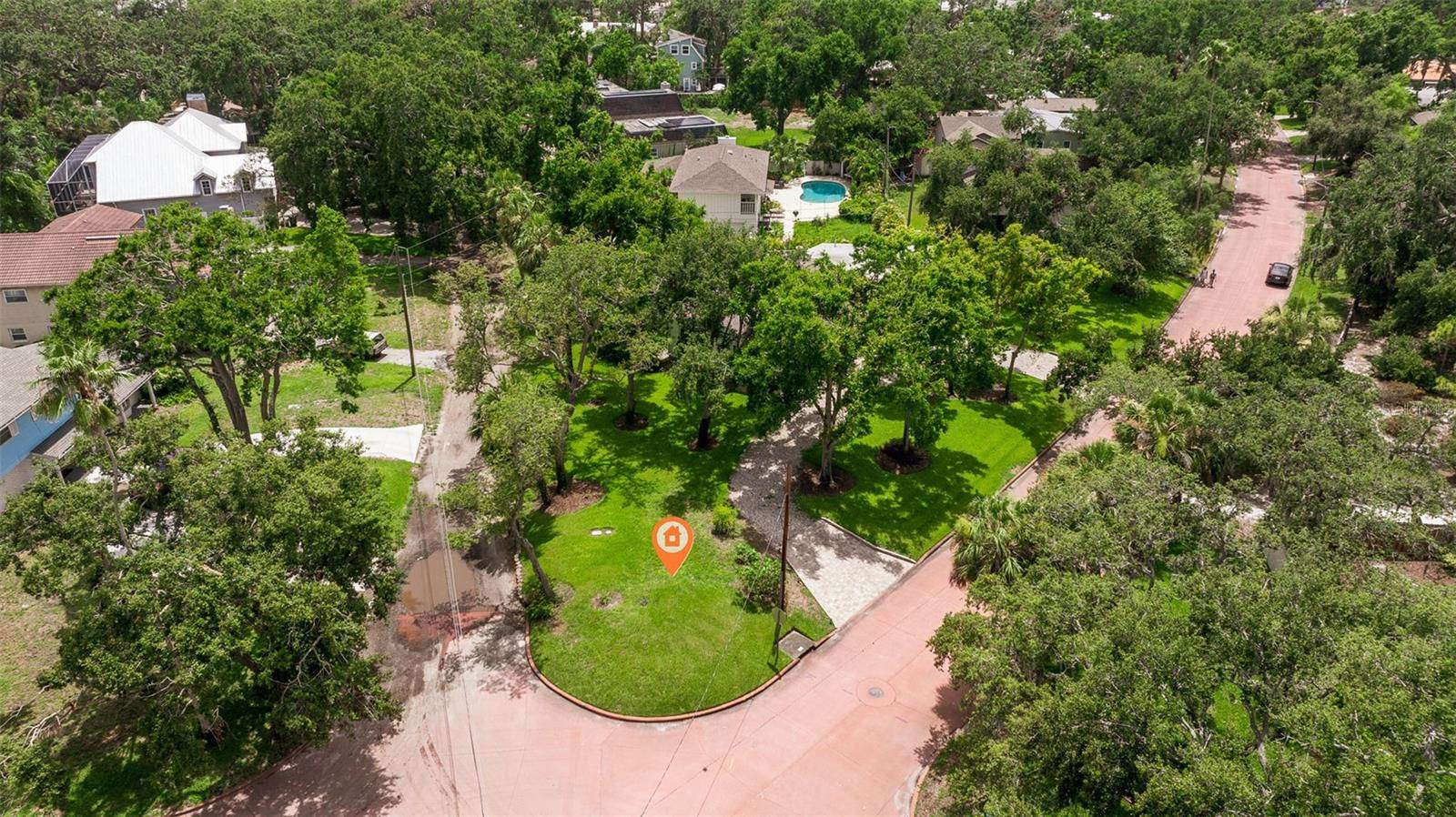 1800 Mound Place South, Saint Petersburg, FL 33712