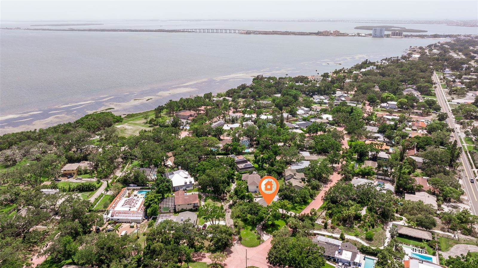 1800 Mound Place South, Saint Petersburg, FL 33712