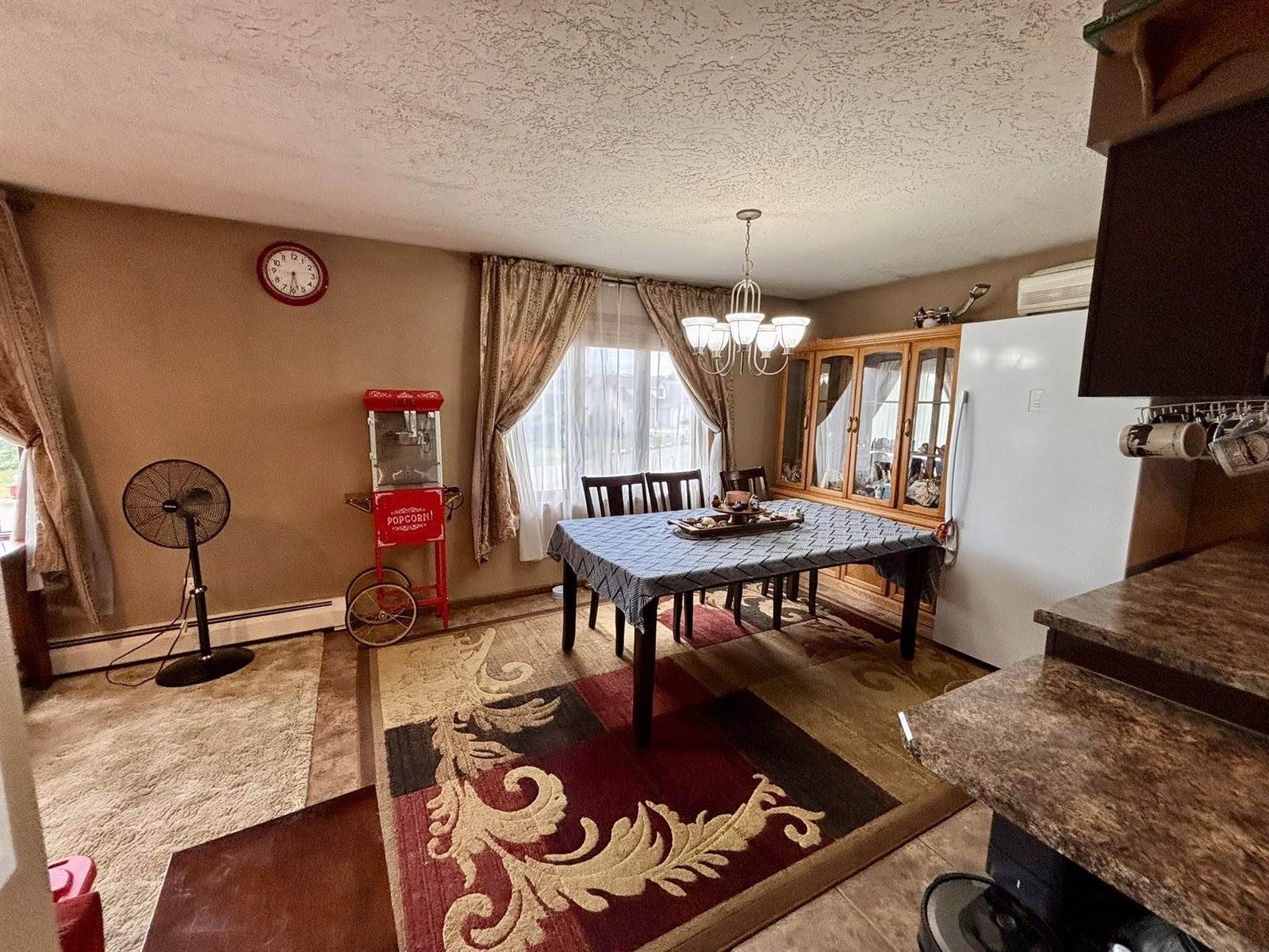 3 30th St SW, Minot, ND 58701