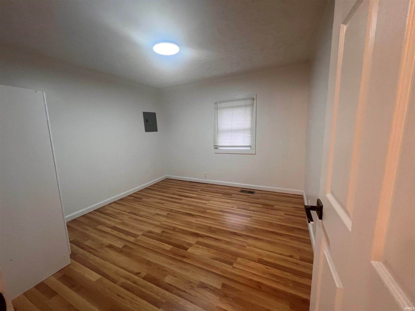 2718 S High Street, Muncie, IN 47302