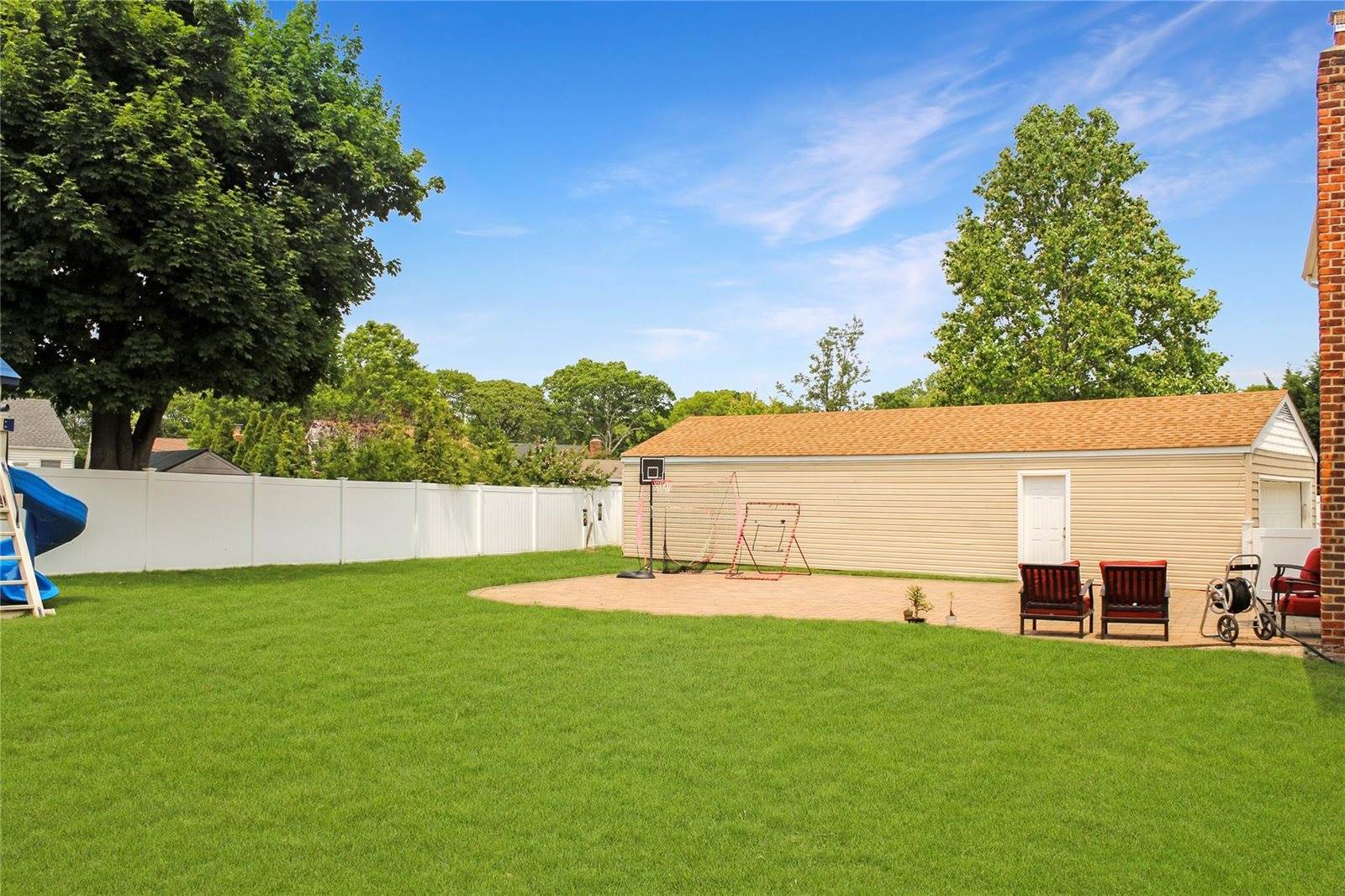 6 Robinhood Drive, Islip, NY 11730