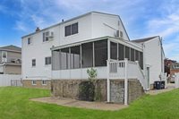 10 Marilyn Court, West Babylon, NY 11704