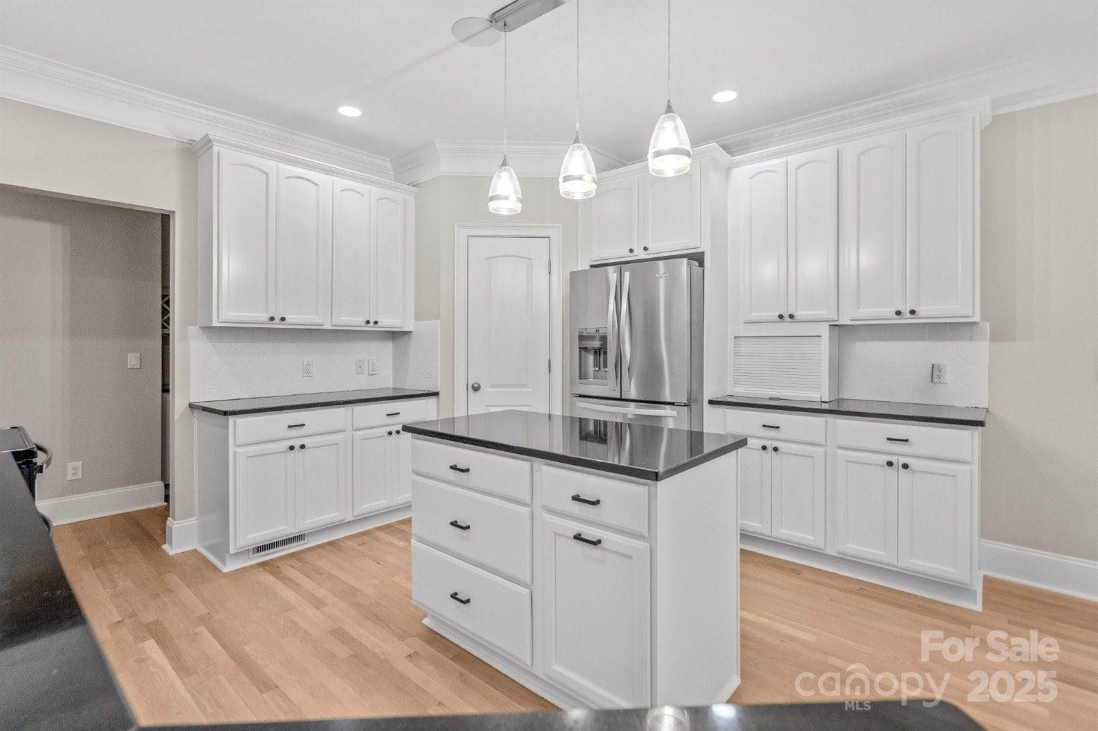 122 Long Cove Lane, Mooresville, NC 28117