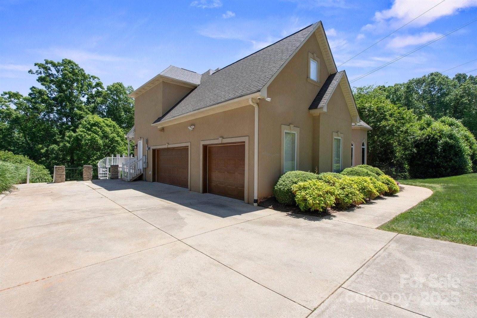 122 Long Cove Lane, Mooresville, NC 28117