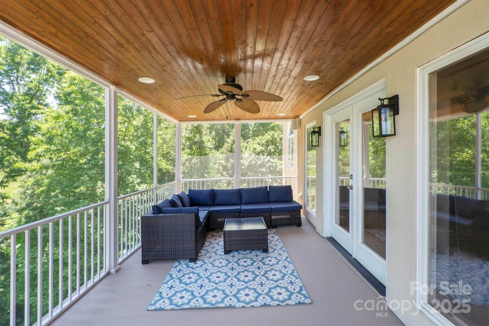 122 Long Cove Lane, Mooresville, NC 28117