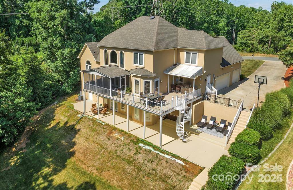 122 Long Cove Lane, Mooresville, NC 28117