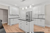 122 Long Cove Lane, Mooresville, NC 28117