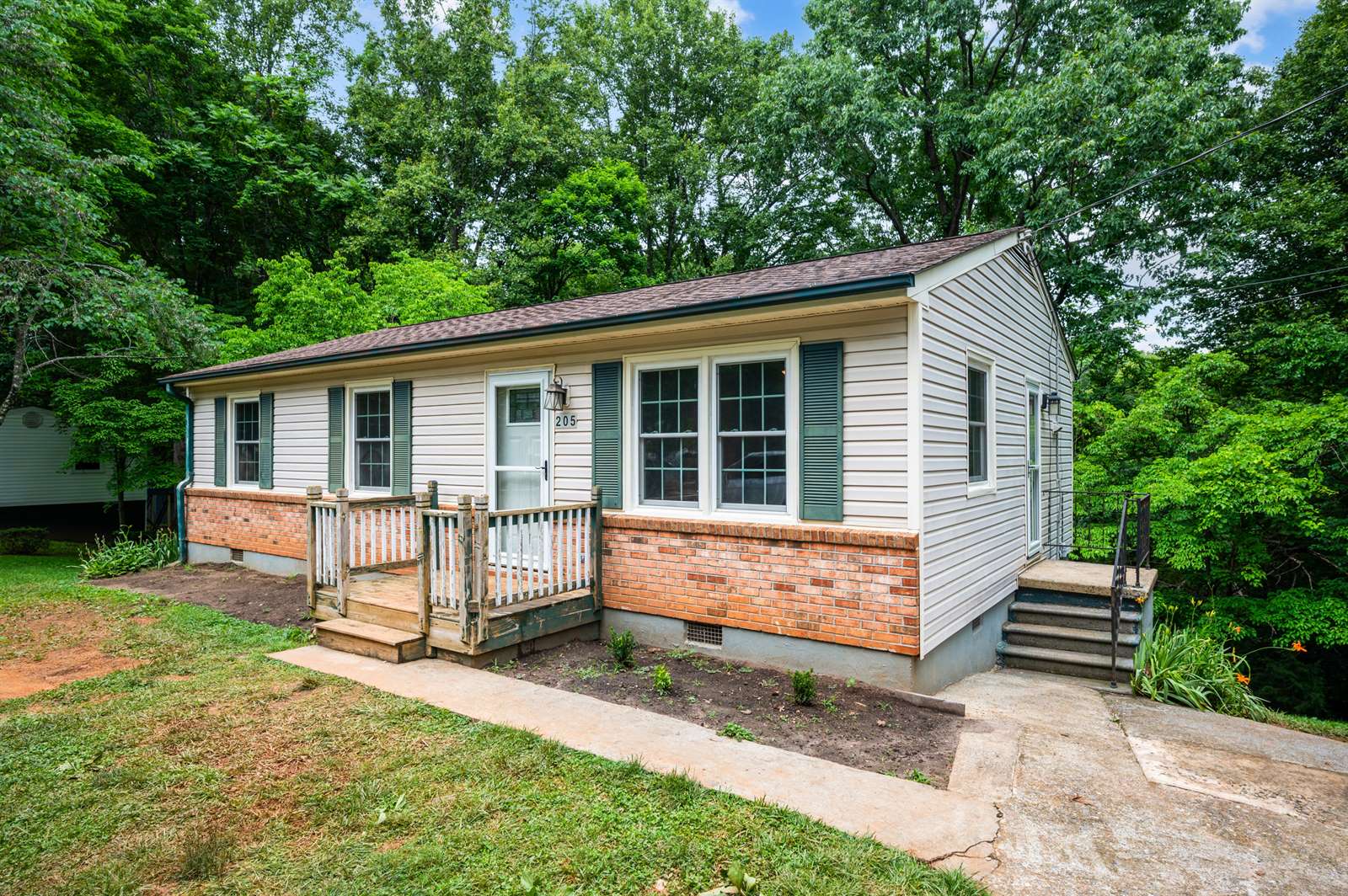205 Rockwell Road, Lynchburg, VA 24504