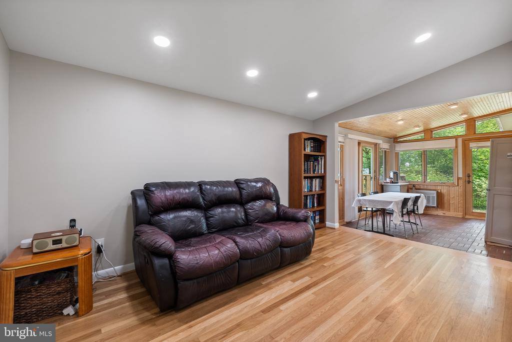 916 Hyde Road, Silver Spring, MD 20902